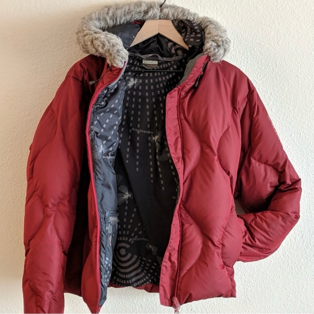 ⬇️ Salomon Women's Red Puffy Jacket